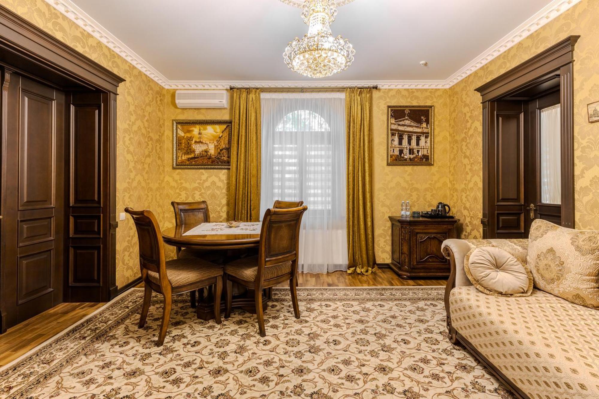 Luxury Boutique Andreevskiy ลวีฟ ภายนอก รูปภาพ